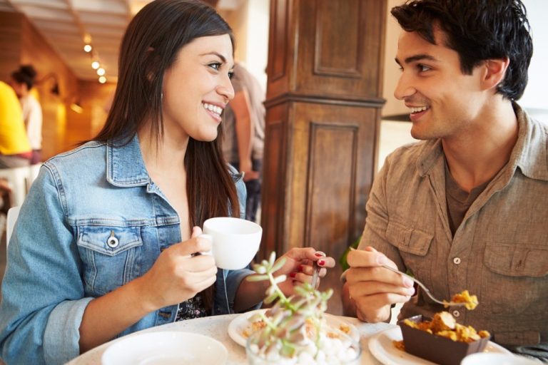 couple meeting in busy caf restaurant picture id466265001